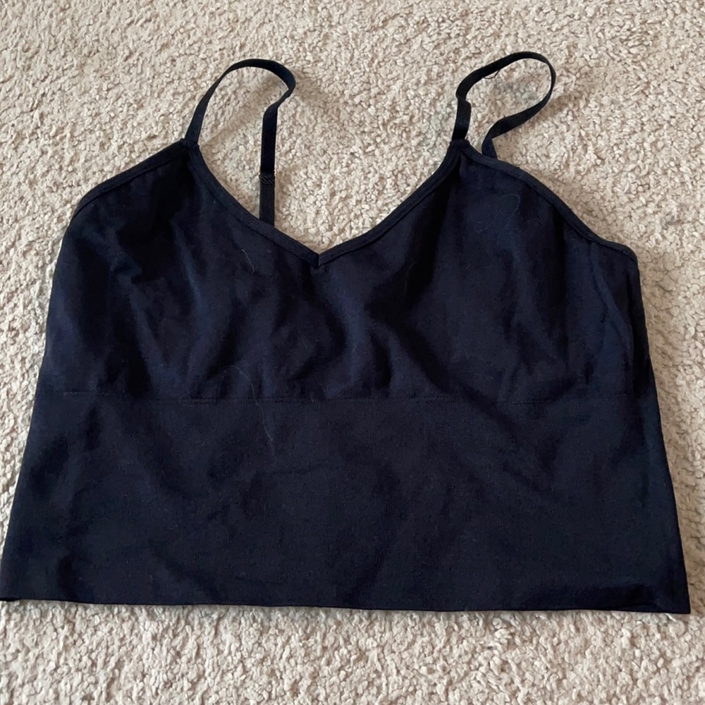Black sports bra
